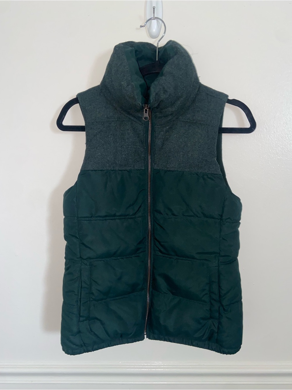 Old Navy Forest Green Quilted Puffer Vest